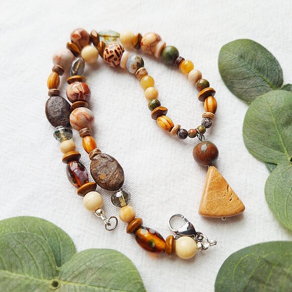 Goblincore Gemstone Beaded Necklace, Woodland Hippie Pendant Necklace, Bohemian - Picture 12 of 12